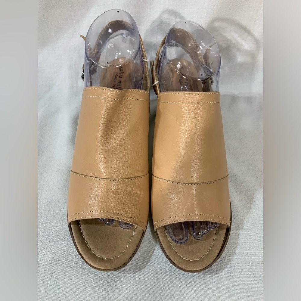 Sophia Milano block heel leather women’s sandals Size 9